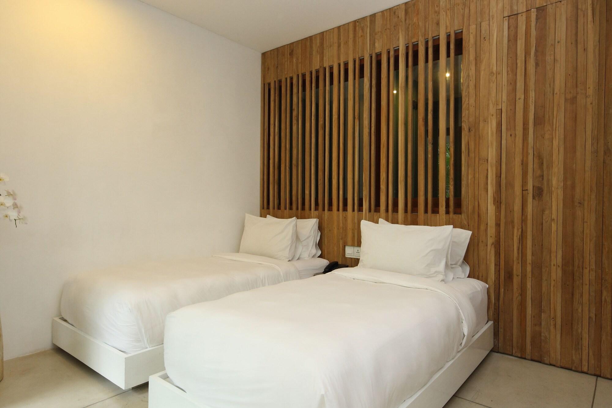 Aria Villa *